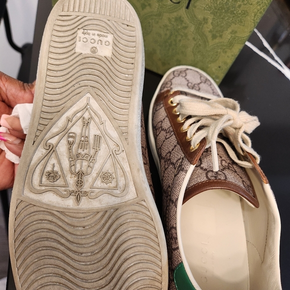 Authentic Gucci unsex shoes - Picture 6 of 10